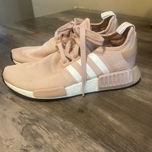 Women’s Nmd R1 sneaker Ash Pearl